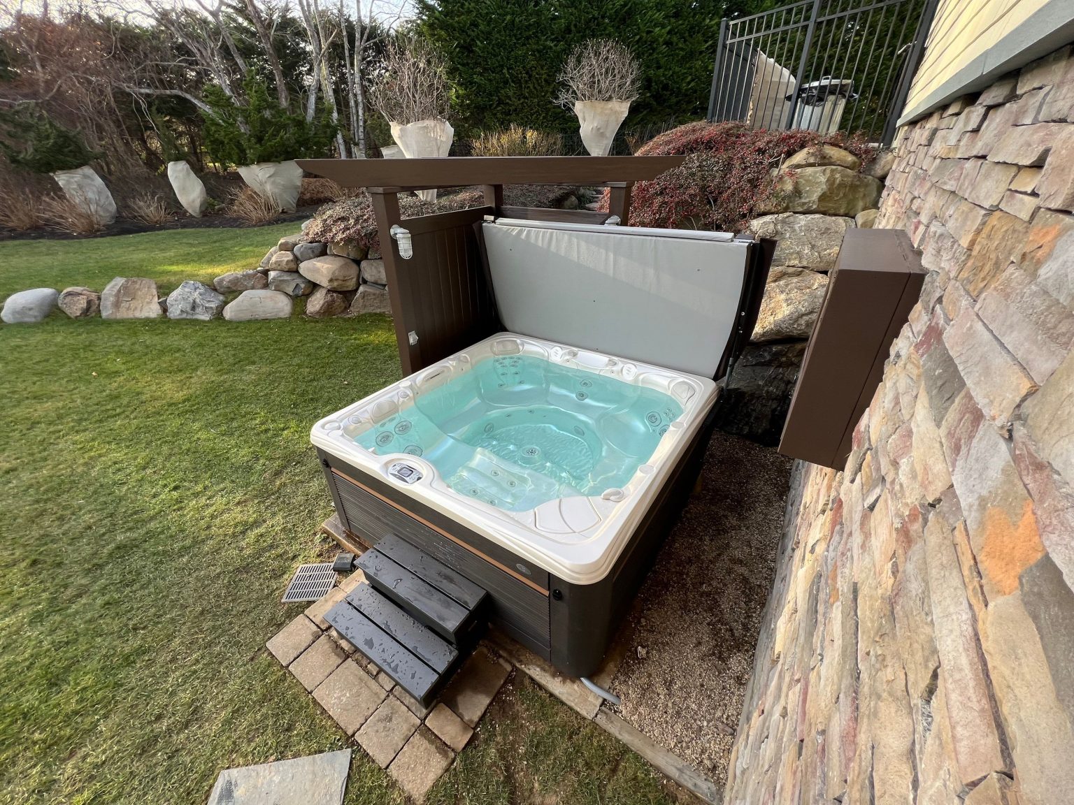 professional-hot-tub-cleaning-hot-tub-suppliers